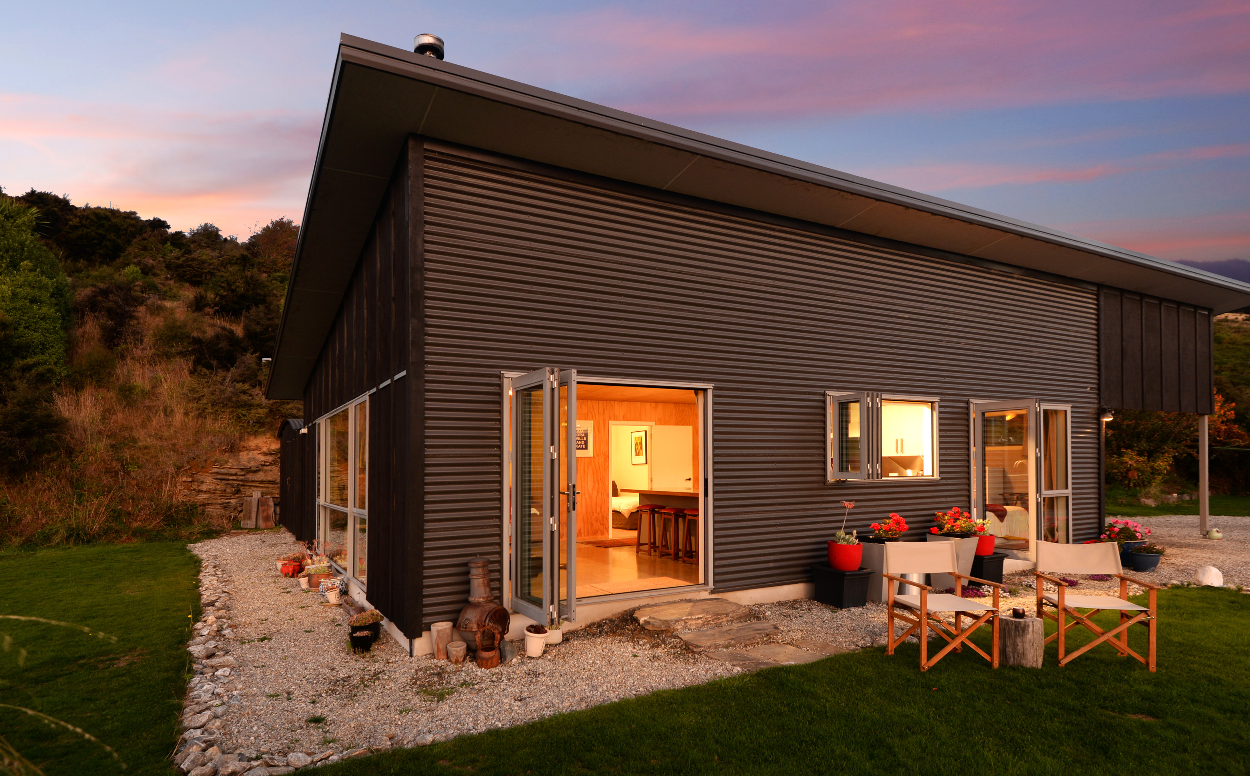 Valley Views Hot Tub - Spectacular Glenorchy mountain landscape